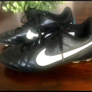 Nike soccer shoes size 4.5Y